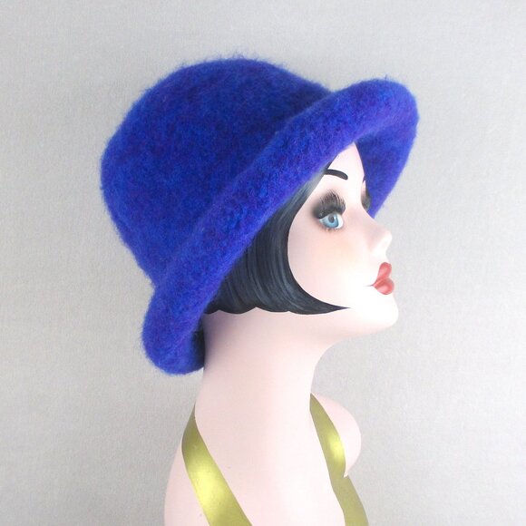 Blue Purple Felted Wool Winter Hat Vintage 1960s Bucket Cloche Made in France - Picture 2 of 4
